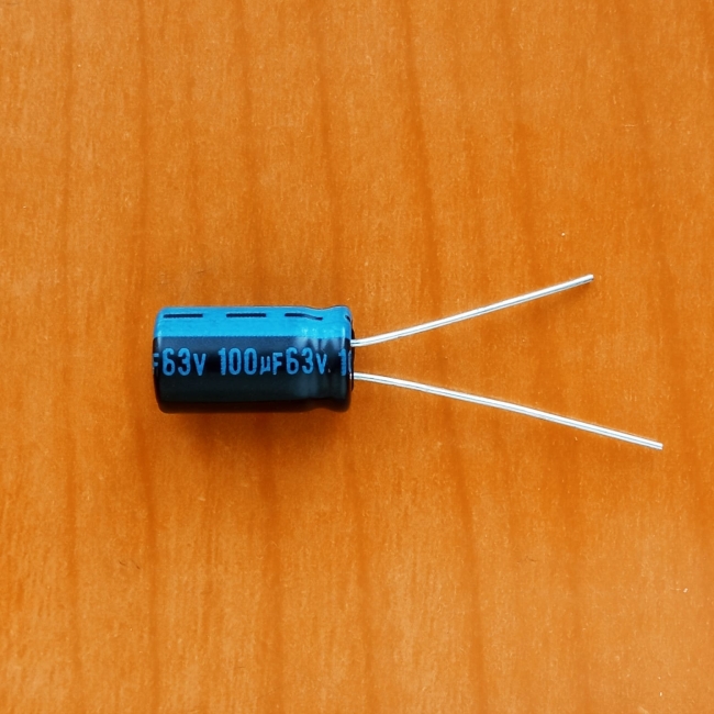 100mkF 63v 105C Jamicon TK