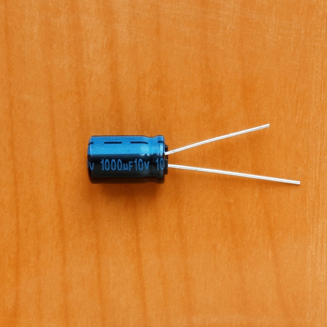 1000mkF 10v 105C Jamicon TK