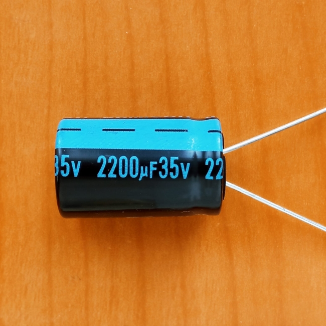 2200mkF 35v 105C Jamicon TK