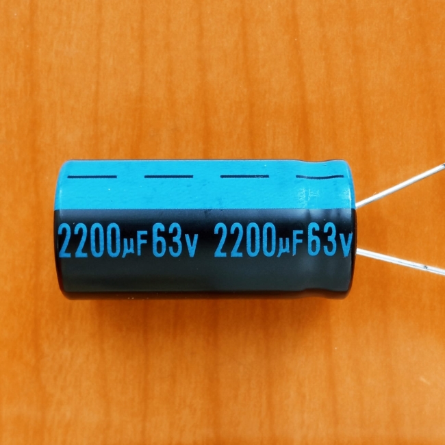2200mkF 63v 105C Jamicon TK