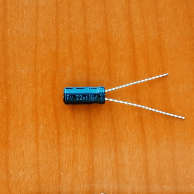 22mkF 16v 105C Jamicon TK