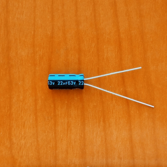 22mkF  63v 105C Jamicon TK