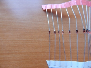 Стабилитрон  13v 0.5w (BZX55-C13) = 1N5243B