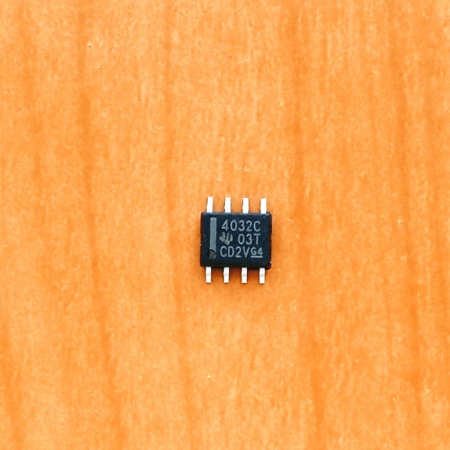 THS4032CD