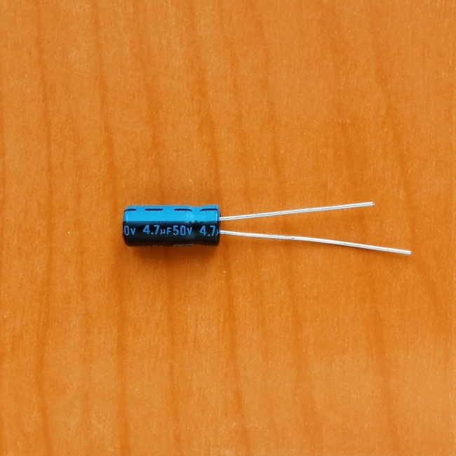 4.7mkF 50v 105C Jamicon TK