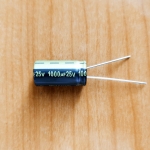 1000mkF  25v 105C Jamicon WL (компьютерный)