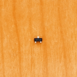 BAT64-05 (40V, 250mA) (65s)  SMD