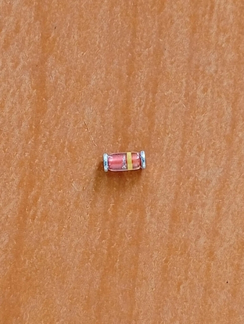 Стабилитрон SMD  12v 0.5w (BZV55-C12)