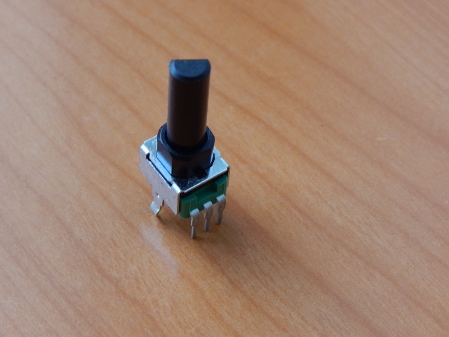 Резистор переменный 3-pin      A5K 8x8mm L=30.2mm моно лыска  RV09BF-40E1N-215F-A5K-A