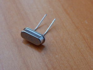 Кварцевый резонатор 4.433619MHz HC-49/S