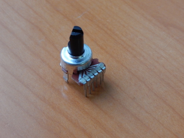 Резистор переменный 6-pin B50K d=12mm L=10mm стерео лыска (№4)