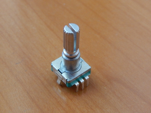 Энкодер 11.7 х 12mm, ручка мет. звезд. D=6mm L=20mm (дискр.=30) с кнопкой R6b.