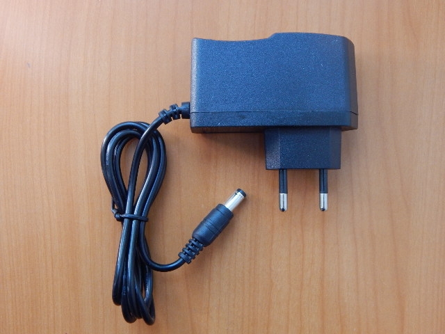 Адаптер питания 220/12.0V 1.0A 12W (5.5x2.5mm) HZY-1210