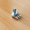 Резистор переменный 3-pin  B10K d=16mm L=20mm моно с рифлением  (№1)