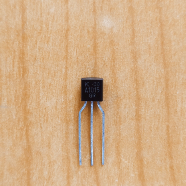 2SA1015 (KTA1015)