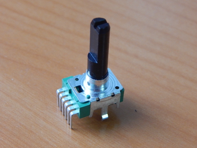 Резистор переменный 6-pin B50K 15x11mm L=20mm стерео лыска RV112BCF-40-30A-B50K-0C