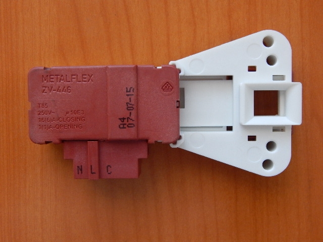 Блокировка люка Vestel, Whirlpool ZV-446  (30023290, INT000VE)