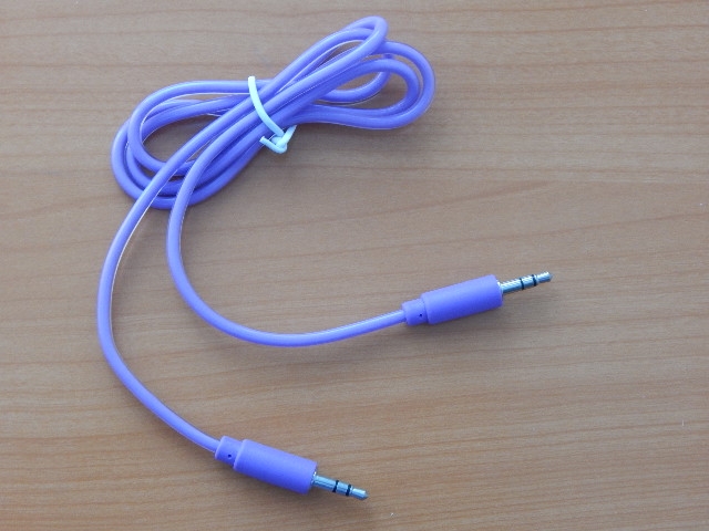 Шнур 3.5mm шт. стерео - 3.5mm шт. стерео 1.0m NGY-546 в пакете