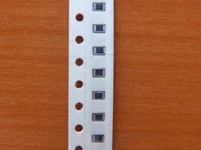 Резистор SMD    12kom  0.125w  0805 (12K) 5%  (123)