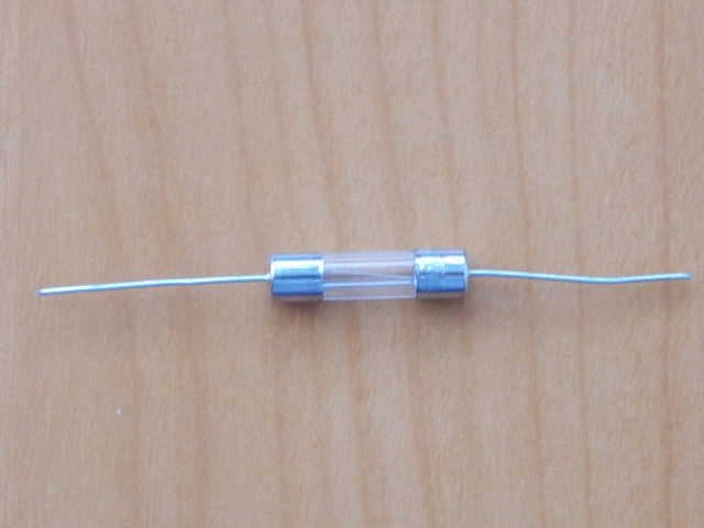 Предохранитель с выводами 3.15A (5x20mm)