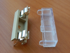 Держатель предохранителя 6x30mm на плату с крышкой (TR244)