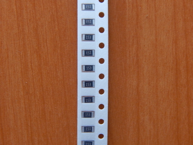 Резистор SMD    15kom  0.25w  1206 (15K) 5%  (153)