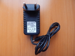 Адаптер питания 220/ 5.0V 3.0A 15W (3.5x1.4mm) ZC-530