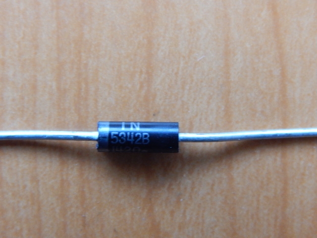 Стабилитрон   6.8v 5.0w (BZV40-C6V8) = 1N5342B