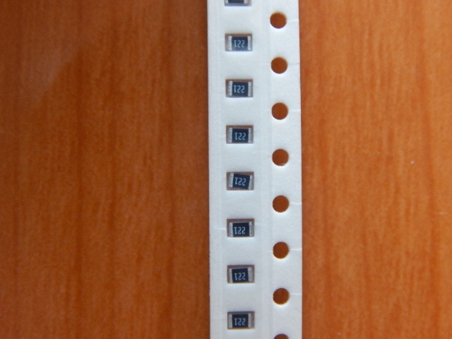 Резистор SMD      220om  0.125w  0805 (220R) 5%  (221)  (2200)