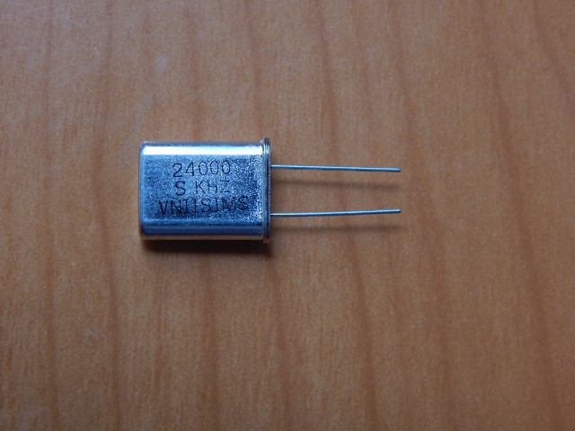 Кварцевый резонатор 24.0MHz HC-49/U