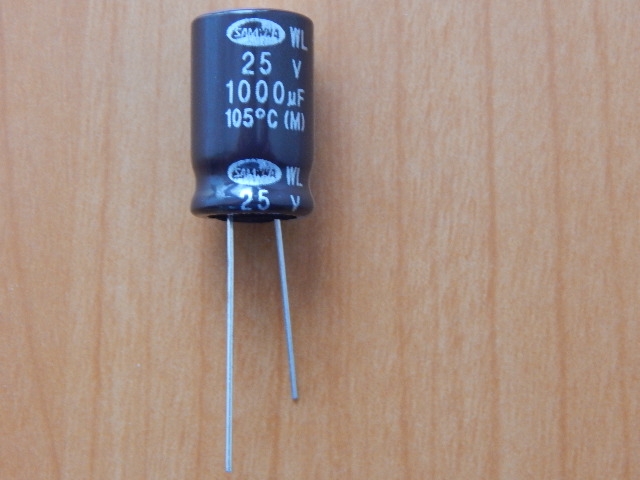 1000mkF  25v 105C Samwha WL (компьютерный)