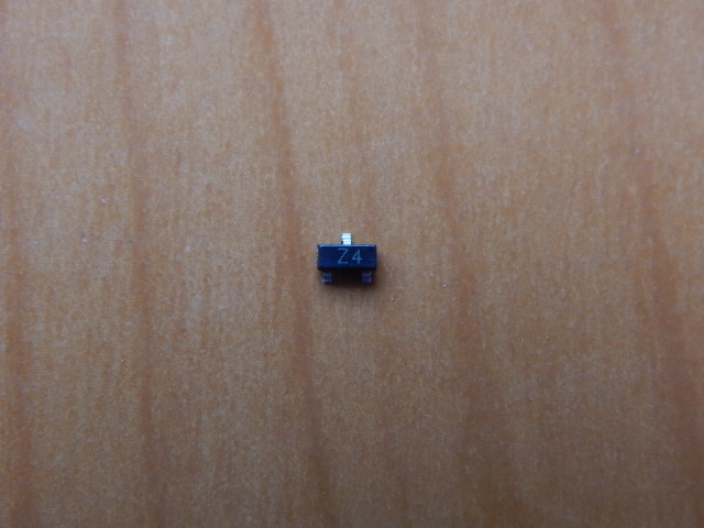 Стабилитрон SMD   6.2v 0.25w (BZX84-C6V2) (Z4)
