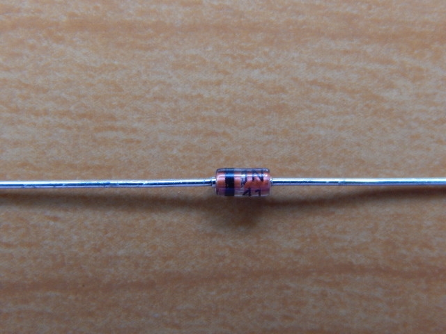 1N4148 (100V, 200mA, <4ns)