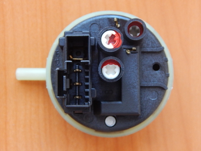Датчик уровня (прессостат) Ariston, Indesit (Arcadia) 16002679000  (263271)