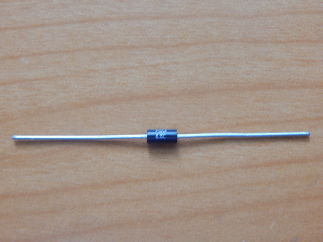 P6KE6.8CA (6.8V, 600W)