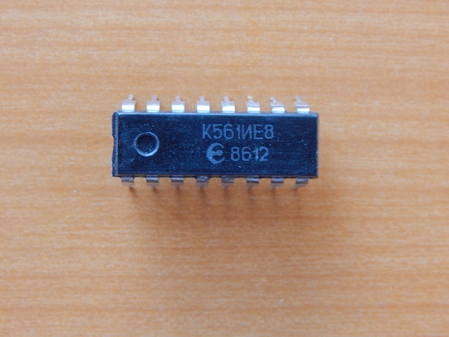 К561ИЕ8