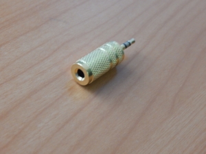Переходник 2.5mm шт. стерео - 3.5mm гн. стерео металл GOLD 2-006G