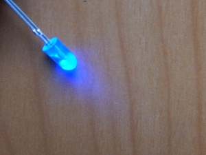 Светодиод 5mm синий 3000mcd 30* FYL-5013BC (0219)