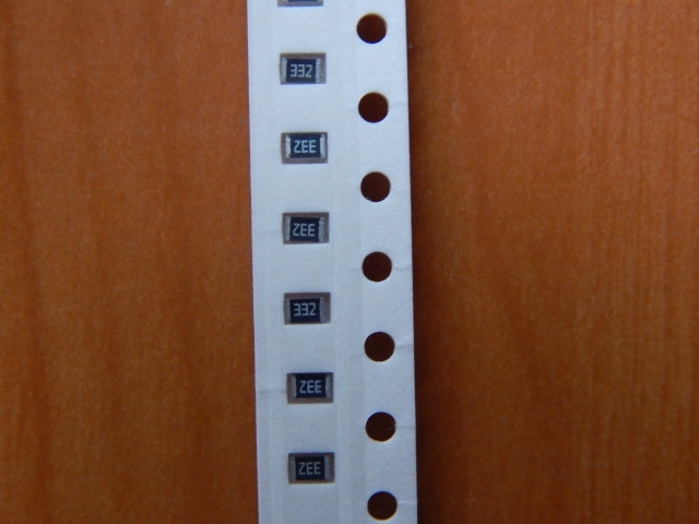 Резистор SMD     3.3kom  0.125w  0805 (3K3) 1%  (332) (3301)