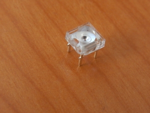 Светодиод PIRAHNA красный 1000mcd If=25mA 120* 3.2V FYLF-1130URC (4051)