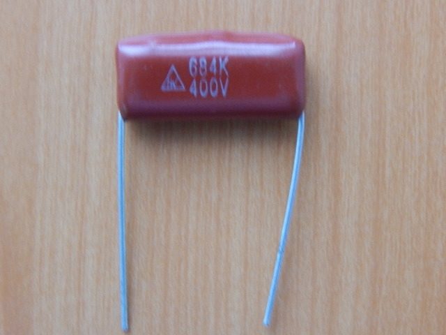 CAP 0.68mkF 400V 10% (684) (CL21)
