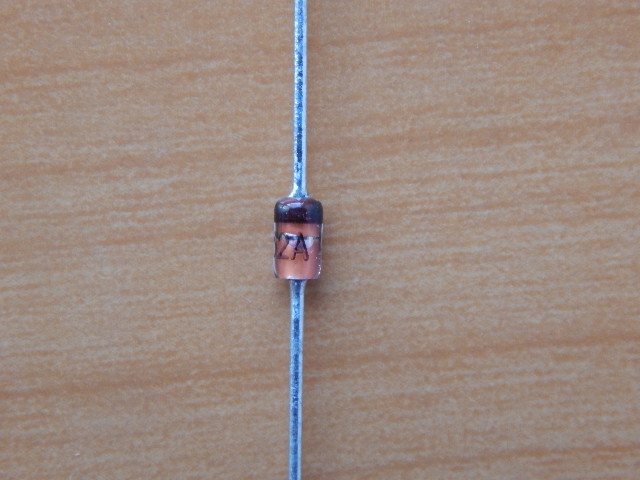 Стабилитрон 4.7v 1.0w (BZV85-C4V7) = 1N4732A