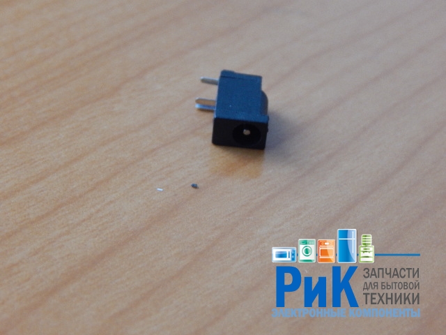 Разъем питания 3.5x1.3mm гн. на плату  3-151