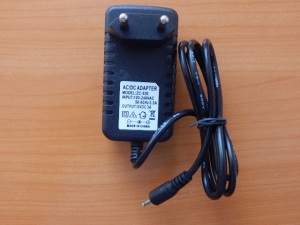 Адаптер питания 220/ 5.0V 3.0A 15W (2.5x0.7mm) ZC-530