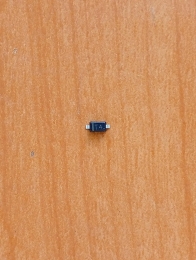 1N4148W (100V, 150mA, <4ns) (T4)  SMD